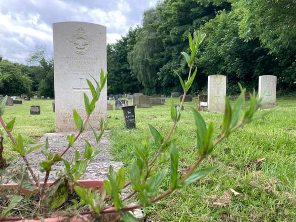 St. Cuthbert's - a Commonwealth War Graves site